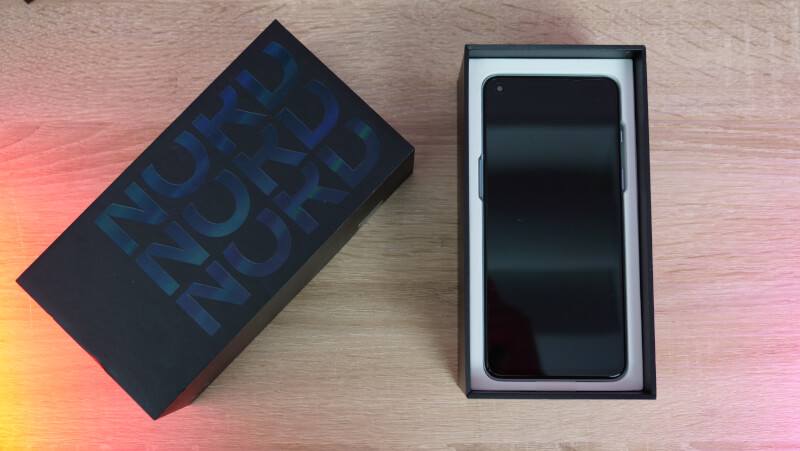 OnePlus Nord 2T indholdet i kassen.JPG